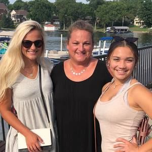 Meet your Posher, Tina